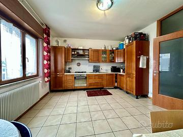 AMPIO E RECENTE BICAMERE