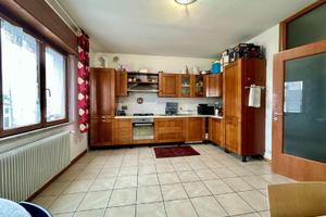 AMPIO E RECENTE BICAMERE