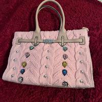Borsa con decorazione in lana