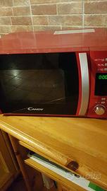 Microonde Candy 20L con Grill e 40 Programmi