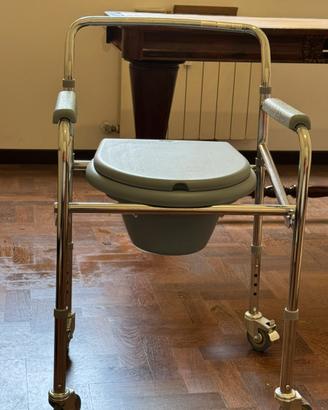 Sedia comoda per invalidi