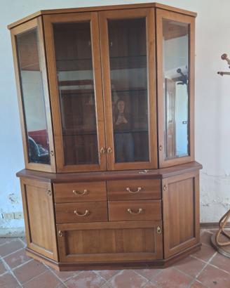 Mobile di arredo in legno