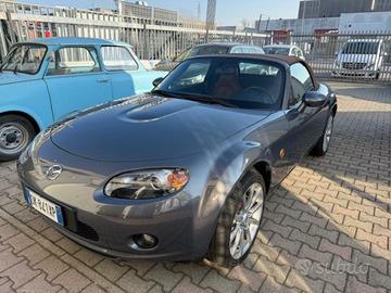 MAZDA MX-5 Roadster 2.0L 16V Wind