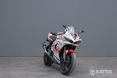 YAMAHA YZF R6 600