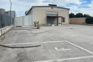 Capannone Foggia SS 673 con piazzale 380mq