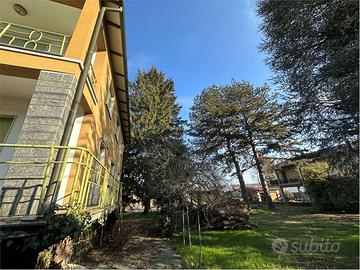 Stabile-Palazzo a Vergiate