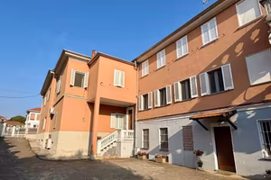 Appartamento di 120 m² con 4 locali a Valenza