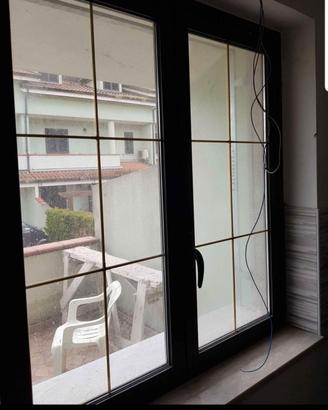 2 finestre 1.35x1.25, 3 fine90 x 125 , fin2.3x2.15