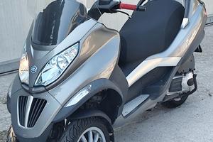 Piaggio MP3 300 ie