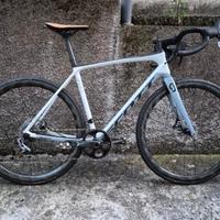 Bici da corsa Scott ADDICT disc CARBONIO