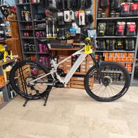 Mondraker CRAFTY R 2025 Bosch CX5 800Wh Shimano XT