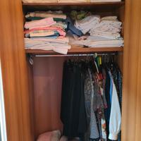 vestiti coperte asciugamani lenzuola da regalare