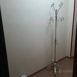 Appendiabiti in ferro battuto 