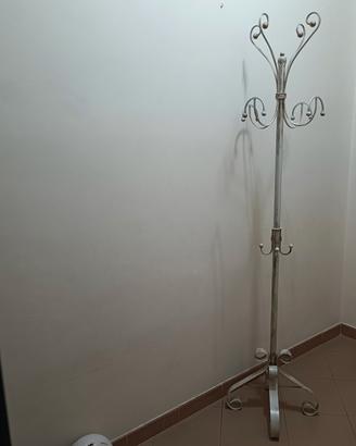 Appendiabiti in ferro battuto 