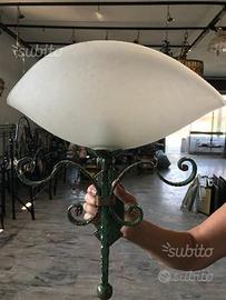 Applique a muro in ferro battuto con vetro