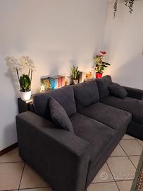 Mobile consolle dietro divano con luce LED