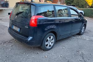 Peugeot 5008 1.6 diesel anno 2010