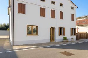 Porzione di bifamiliare da ristrutturare - 062