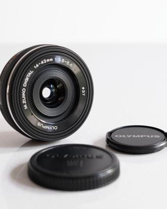 Olympus M.Zuiko Digital ED 14-42 mm F3.5-5.6 Nero
