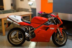 Ducati 996 prima serie 5000 km originali.