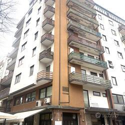 MONFALCONE: Centralissimo App.to tutto Arredato