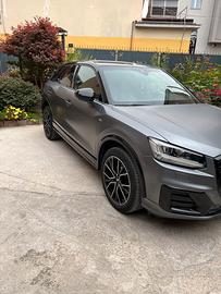 Audi q2 1.6 tdi s-line identity black