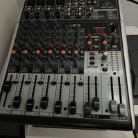 Mixer Behringer Xenyx X1204USB