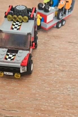 lego city fuoristrada con moto da cross
