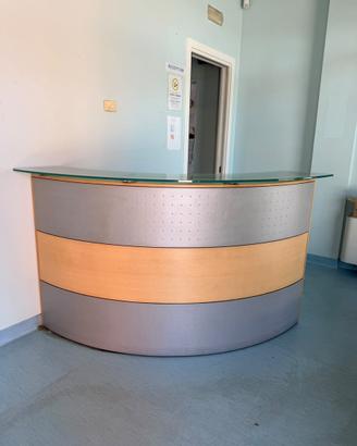 Bancone front desk