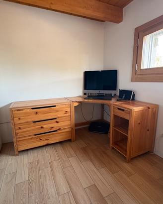 Scrivania angolare e cassettiera in legno