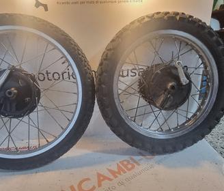 Coppia cerchi completi Yamaha xt 550 e 400