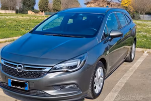 Opel Astra Sports Tourer( Station wagon)