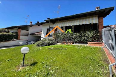 Casa Singola a Oleggio