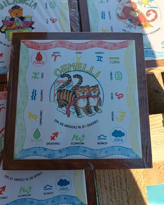 Piastrella decorativa con segno zodiacale