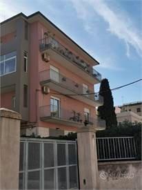 Viale Epipoli casa e garage 3479246944