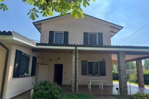 Villa di 370 m² con più di 5 locali a Sant'Agata B