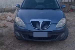 Lancia Y