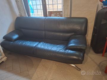 divano in vera pelle 