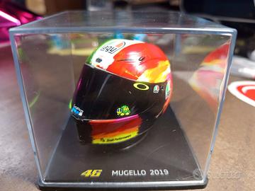 Casco Valentino Scala 1:5 Rossi Mugello 2019 Usato