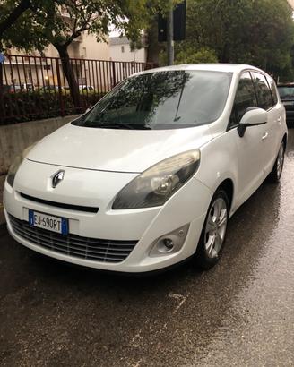 Renault Scenic Scénic X-Mod 1.5 dCi 110CV 7 POSTI