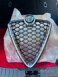 Griglia anteriore alfa romeo stelvio