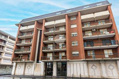 4 LOCALI A TORINO