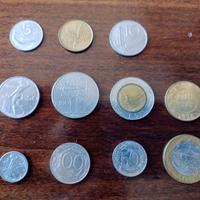 blocco di monete in Lire Italiane del 900 