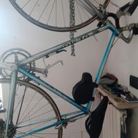 Bicicletta di corsa Olmo in buoni condizioni 