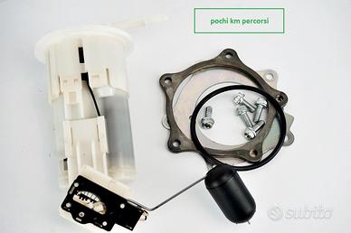 Suzuki GSX-8S 23 24 pompa benzina interna