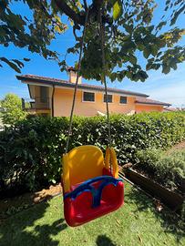 Altalena per bambini con seduta e corde regolabili