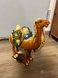 Soprammobile cammello in ceramica