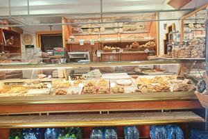Attivita' di rivendita pane