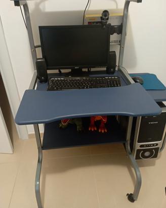 scrivania computer 