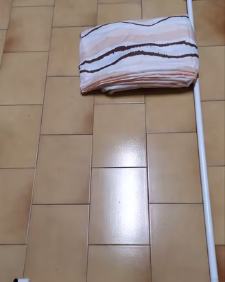 Tenda con bastone per vasca